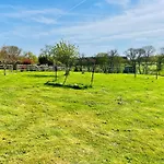 Les De La Richardiere *