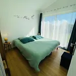 Les De La Richardiere *