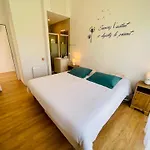 Les De La Richardiere