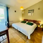 Les De La Richardiere * Saint-Révérend