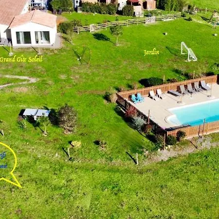 Les De La Richardiere Saint-Révérend