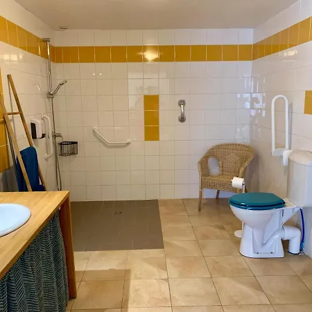 Les De La Richardiere