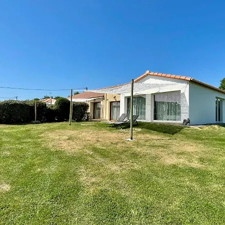 Les De La Richardiere Holiday home *