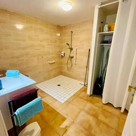 Les De La Richardiere