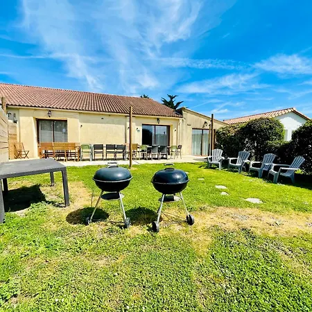 Les De La Richardiere *