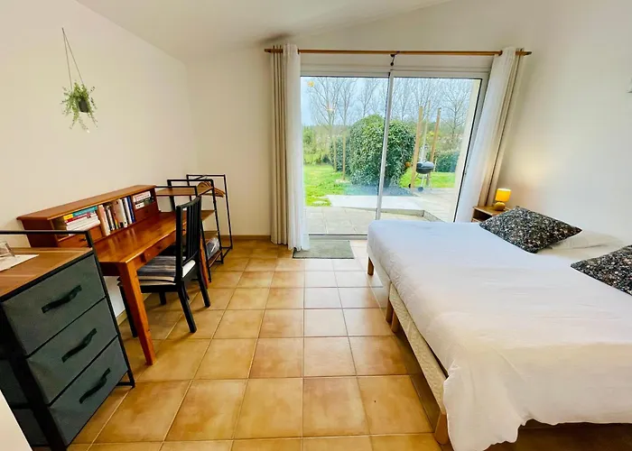 Les De La Richardiere *