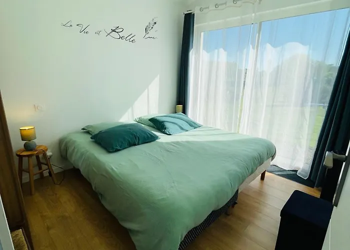 Les De La Richardiere *