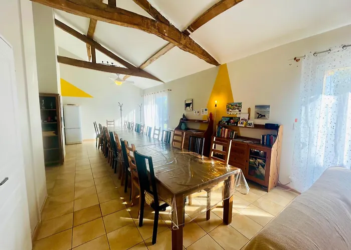 Les De La Richardiere *