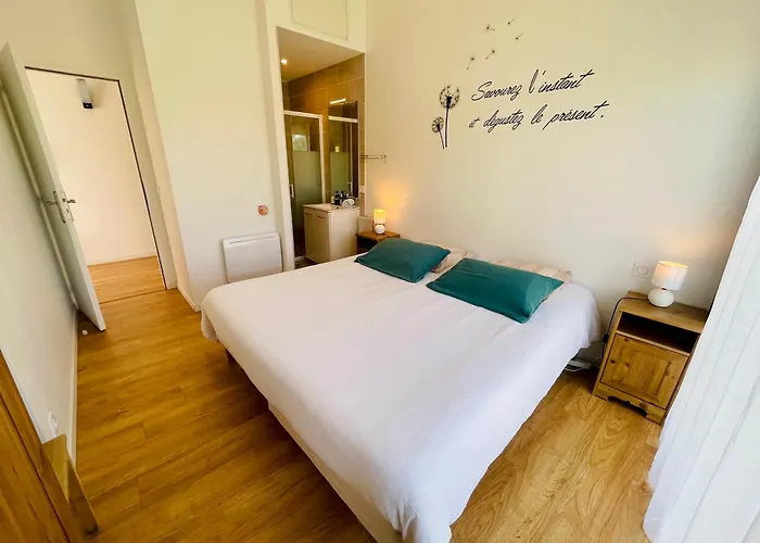 Les De La Richardiere