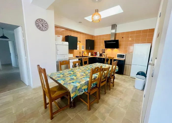 Les De La Richardiere Saint-Révérend