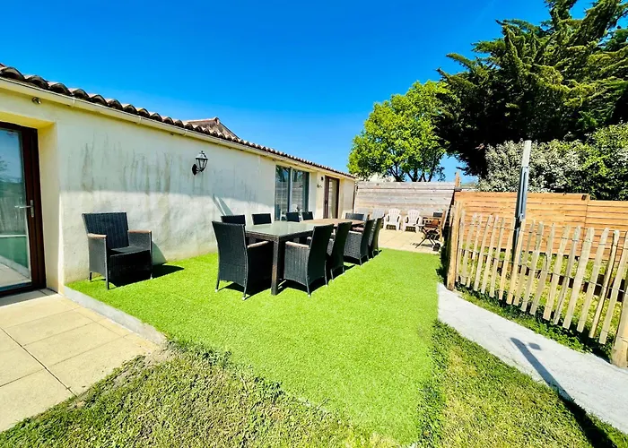 Les De La Richardiere بيت للعطل